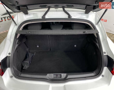 Білий Рено Меган, об'ємом двигуна 1.46 л та пробігом 179 тис. км за 15450 $, фото 4 на Automoto.ua