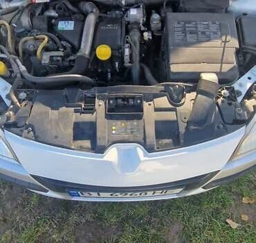 Белый Рено Меган, объемом двигателя 1.46 л и пробегом 169 тыс. км за 7000 $, фото 4 на Automoto.ua