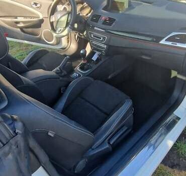 Белый Рено Меган, объемом двигателя 1.46 л и пробегом 169 тыс. км за 7000 $, фото 3 на Automoto.ua