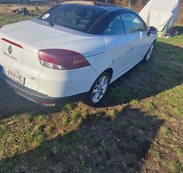 Белый Рено Меган, объемом двигателя 1.46 л и пробегом 169 тыс. км за 7000 $, фото 1 на Automoto.ua