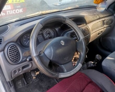 Рено Меган 1999 в Полонном на Automoto.ua Белый Рено Меган, объемом двигателя 0 л и пробегом 145 тыс. км за 713 $, фото 4 на Automoto.ua