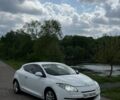 Белый Рено Меган, объемом двигателя 1.4 л и пробегом 250 тыс. км за 6600 $, фото 1 на Automoto.ua