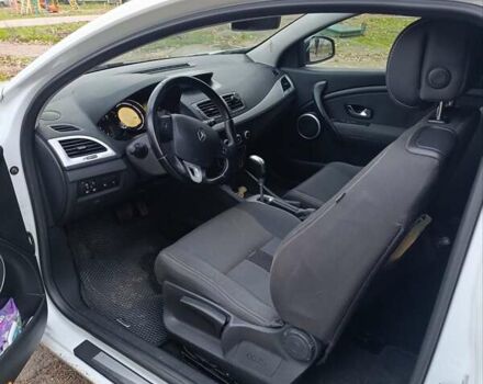 Білий Рено Меган, об'ємом двигуна 2 л та пробігом 200 тис. км за 9000 $, фото 4 на Automoto.ua