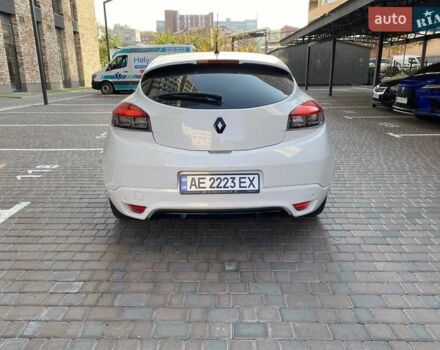 Белый Рено Меган, объемом двигателя 1.5 л и пробегом 190 тыс. км за 10900 $, фото 3 на Automoto.ua