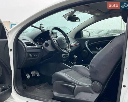 Белый Рено Меган, объемом двигателя 1.6 л и пробегом 155 тыс. км за 10190 $, фото 40 на Automoto.ua