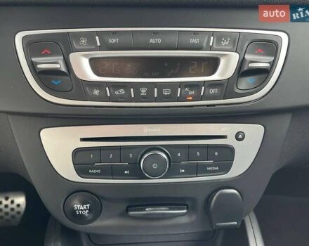 Белый Рено Меган, объемом двигателя 1.6 л и пробегом 155 тыс. км за 10190 $, фото 29 на Automoto.ua