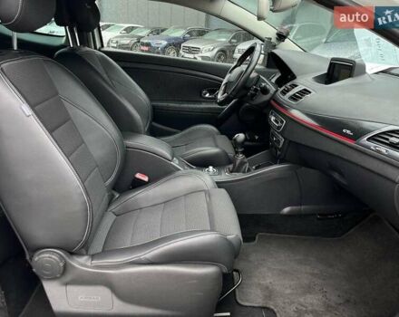 Белый Рено Меган, объемом двигателя 1.6 л и пробегом 155 тыс. км за 10190 $, фото 18 на Automoto.ua