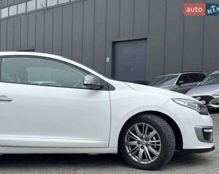 Белый Рено Меган, объемом двигателя 1.6 л и пробегом 155 тыс. км за 10190 $, фото 12 на Automoto.ua