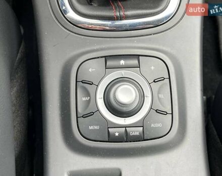 Белый Рено Меган, объемом двигателя 1.6 л и пробегом 155 тыс. км за 10190 $, фото 31 на Automoto.ua