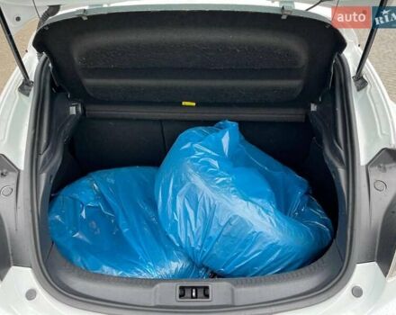 Белый Рено Меган, объемом двигателя 1.6 л и пробегом 155 тыс. км за 10190 $, фото 20 на Automoto.ua