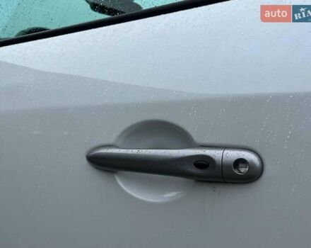 Белый Рено Меган, объемом двигателя 1.6 л и пробегом 155 тыс. км за 10190 $, фото 3 на Automoto.ua