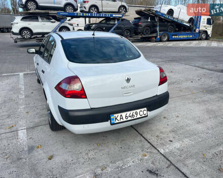 Белый Рено Меган, объемом двигателя 1.6 л и пробегом 252 тыс. км за 3900 $, фото 1 на Automoto.ua