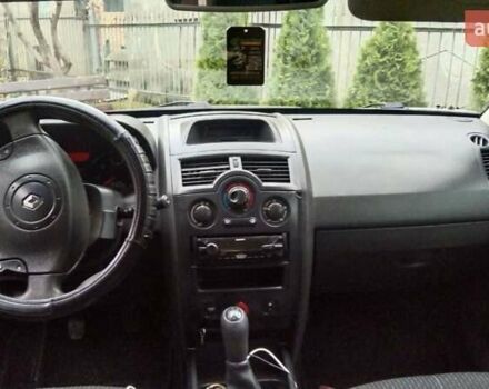 Белый Рено Меган, объемом двигателя 1.6 л и пробегом 230 тыс. км за 3100 $, фото 5 на Automoto.ua