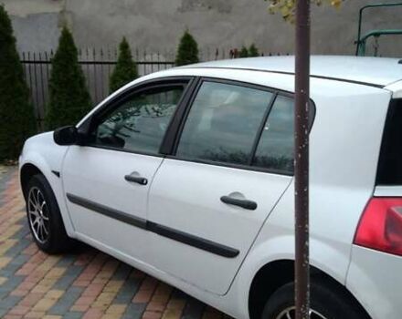 Белый Рено Меган, объемом двигателя 1.6 л и пробегом 230 тыс. км за 3100 $, фото 3 на Automoto.ua