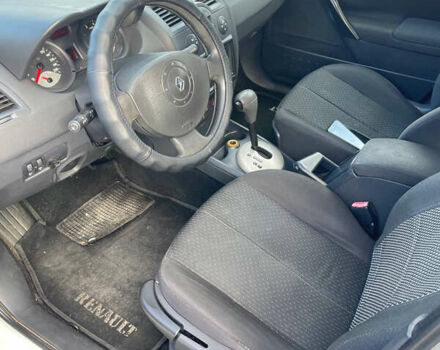 Белый Рено Меган, объемом двигателя 1.6 л и пробегом 252 тыс. км за 3900 $, фото 5 на Automoto.ua