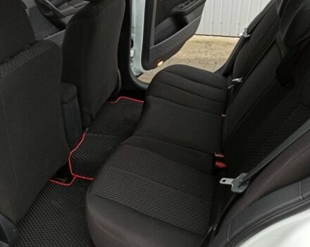 Белый Рено Меган, объемом двигателя 1.6 л и пробегом 280 тыс. км за 3250 $, фото 11 на Automoto.ua