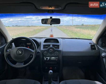 Білий Рено Меган, об'ємом двигуна 1.4 л та пробігом 215 тис. км за 3900 $, фото 16 на Automoto.ua
