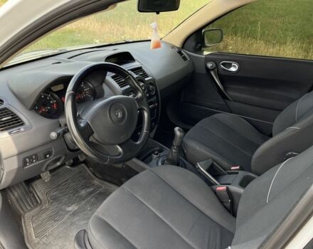 Белый Рено Меган, объемом двигателя 1.4 л и пробегом 215 тыс. км за 4100 $, фото 13 на Automoto.ua