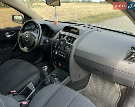 Білий Рено Меган, об'ємом двигуна 1.4 л та пробігом 215 тис. км за 3900 $, фото 15 на Automoto.ua