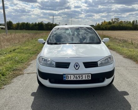 Белый Рено Меган, объемом двигателя 1.4 л и пробегом 215 тыс. км за 4100 $, фото 4 на Automoto.ua