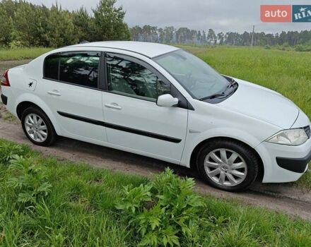 Білий Рено Меган, об'ємом двигуна 1.6 л та пробігом 173 тис. км за 3900 $, фото 1 на Automoto.ua