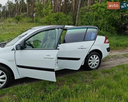 Білий Рено Меган, об'ємом двигуна 1.6 л та пробігом 173 тис. км за 3900 $, фото 11 на Automoto.ua