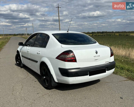 Белый Рено Меган, объемом двигателя 1.4 л и пробегом 215 тыс. км за 4100 $, фото 1 на Automoto.ua