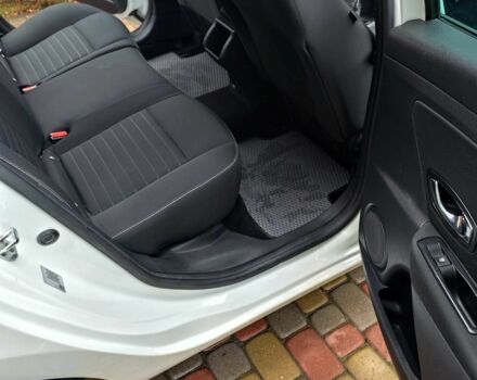 Рено Меган 2016 в Ровно на Automoto.ua Белый Рено Меган, объемом двигателя 1.5 л и пробегом 199 тыс. км за 9800 $, фото 8 на Automoto.ua