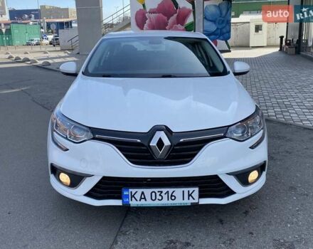 Белый Рено Меган, объемом двигателя 1.46 л и пробегом 150 тыс. км за 13990 $, фото 2 на Automoto.ua