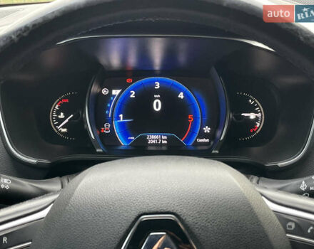 Белый Рено Меган, объемом двигателя 1.46 л и пробегом 239 тыс. км за 13490 $, фото 17 на Automoto.ua