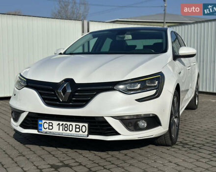 Белый Рено Меган, объемом двигателя 1.46 л и пробегом 199 тыс. км за 14299 $, фото 4 на Automoto.ua