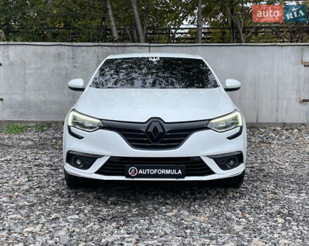 Белый Рено Меган, объемом двигателя 1.46 л и пробегом 239 тыс. км за 13490 $, фото 3 на Automoto.ua