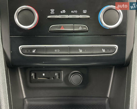 Белый Рено Меган, объемом двигателя 1.46 л и пробегом 239 тыс. км за 13490 $, фото 28 на Automoto.ua