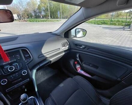 Рено Меган 2017 в Житомире на Automoto.ua Белый Рено Меган, объемом двигателя 1.5 л и пробегом 166 тыс. км за 13499 $, фото 10 на Automoto.ua