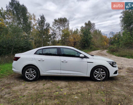 Білий Рено Меган, об'ємом двигуна 1.46 л та пробігом 150 тис. км за 13300 $, фото 2 на Automoto.ua