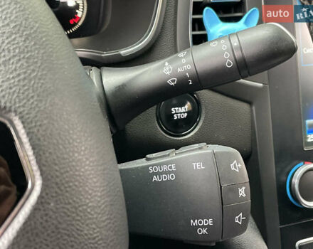 Белый Рено Меган, объемом двигателя 1.46 л и пробегом 239 тыс. км за 13490 $, фото 21 на Automoto.ua