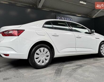 Белый Рено Меган, объемом двигателя 1.5 л и пробегом 122 тыс. км за 15900 $, фото 16 на Automoto.ua