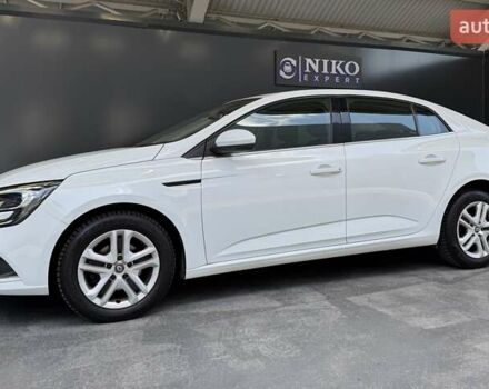 Белый Рено Меган, объемом двигателя 1.5 л и пробегом 88 тыс. км за 15900 $, фото 9 на Automoto.ua