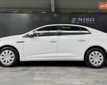 Белый Рено Меган, объемом двигателя 1.5 л и пробегом 122 тыс. км за 15900 $, фото 7 на Automoto.ua