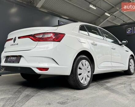 Белый Рено Меган, объемом двигателя 1.5 л и пробегом 122 тыс. км за 15900 $, фото 15 на Automoto.ua