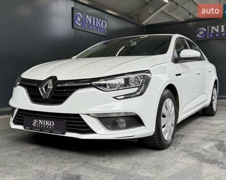Белый Рено Меган, объемом двигателя 1.5 л и пробегом 122 тыс. км за 15900 $, фото 1 на Automoto.ua