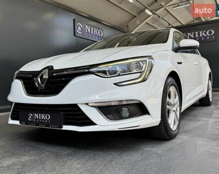 Белый Рено Меган, объемом двигателя 1.5 л и пробегом 88 тыс. км за 15900 $, фото 2 на Automoto.ua