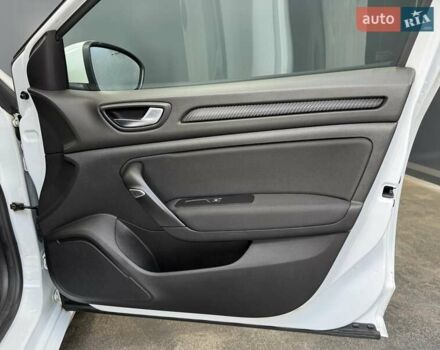 Белый Рено Меган, объемом двигателя 1.5 л и пробегом 101 тыс. км за 16300 $, фото 46 на Automoto.ua