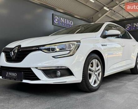 Белый Рено Меган, объемом двигателя 1.5 л и пробегом 88 тыс. км за 15900 $, фото 4 на Automoto.ua