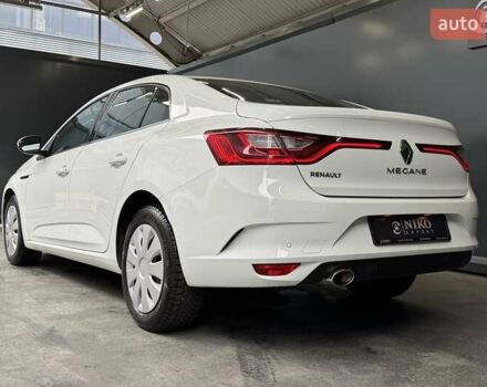 Белый Рено Меган, объемом двигателя 1.5 л и пробегом 122 тыс. км за 15900 $, фото 10 на Automoto.ua