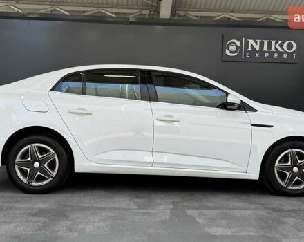 Белый Рено Меган, объемом двигателя 1.5 л и пробегом 101 тыс. км за 16300 $, фото 26 на Automoto.ua