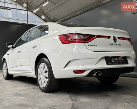 Белый Рено Меган, объемом двигателя 1.5 л и пробегом 122 тыс. км за 15900 $, фото 11 на Automoto.ua