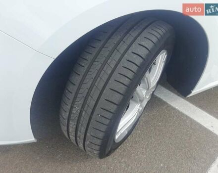 Белый Рено Меган, объемом двигателя 1.46 л и пробегом 180 тыс. км за 13200 $, фото 7 на Automoto.ua