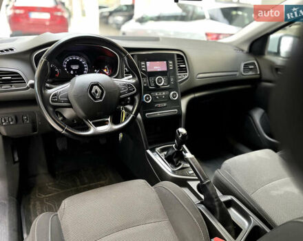 Білий Рено Меган, об'ємом двигуна 1.46 л та пробігом 158 тис. км за 10999 $, фото 7 на Automoto.ua