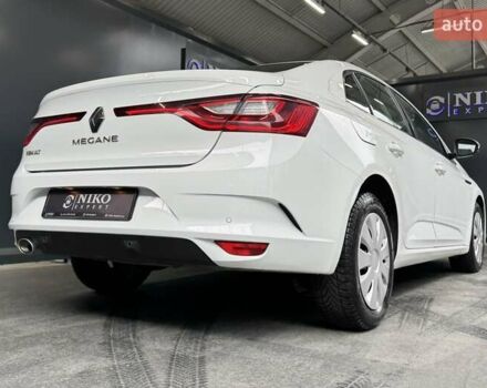 Белый Рено Меган, объемом двигателя 1.5 л и пробегом 122 тыс. км за 15900 $, фото 13 на Automoto.ua